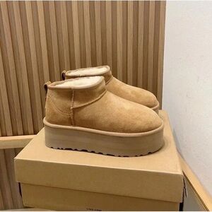 Ugg Classic Ultra Mini Platform